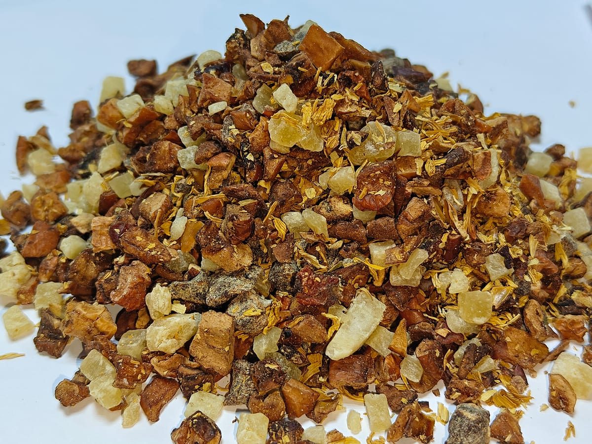 Peach fruit tea blend for iced teas and refreshing cafe drinks in Dubai